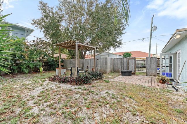 112 Milton Street, Lantana, FL 33462