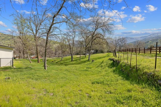 42843 N Fork Drive, Three Rivers, CA 93271