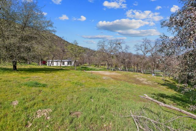 42843 N Fork Drive, Three Rivers, CA 93271