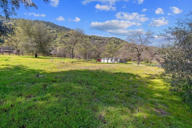 42843 N Fork Drive, Three Rivers, CA 93271