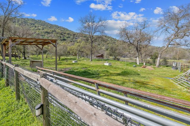 42843 N Fork Drive, Three Rivers, CA 93271