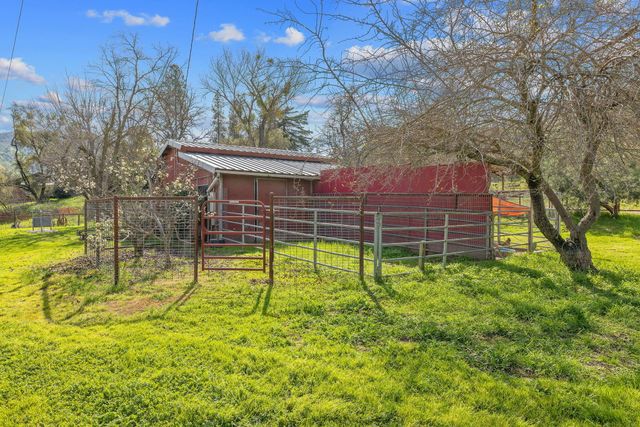 42843 N Fork Drive, Three Rivers, CA 93271