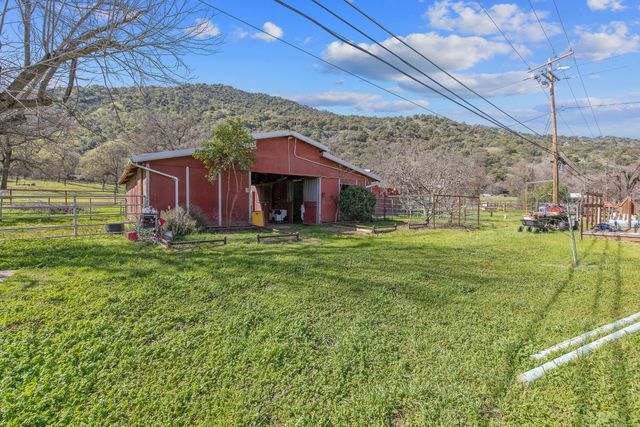 42843 N Fork Drive, Three Rivers, CA 93271