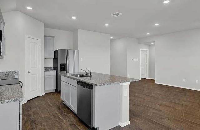 320 Wirecrested DR, Lockhart, TX 78644