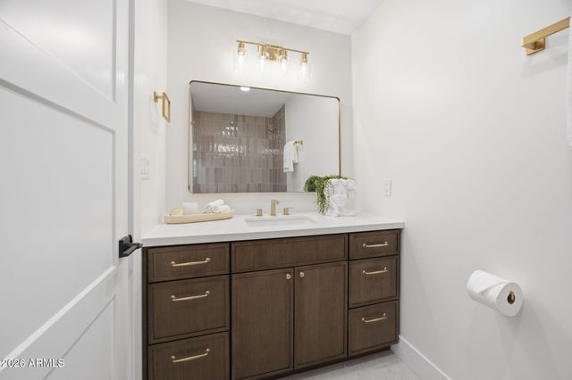 2431 E DESERT COVE Avenue, Phoenix, AZ 85028
