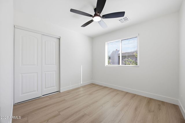 2431 E DESERT COVE Avenue, Phoenix, AZ 85028