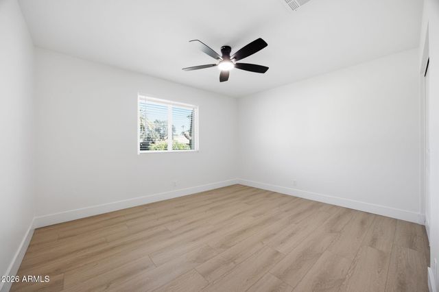 2431 E DESERT COVE Avenue, Phoenix, AZ 85028