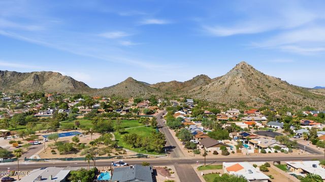 2431 E DESERT COVE Avenue, Phoenix, AZ 85028