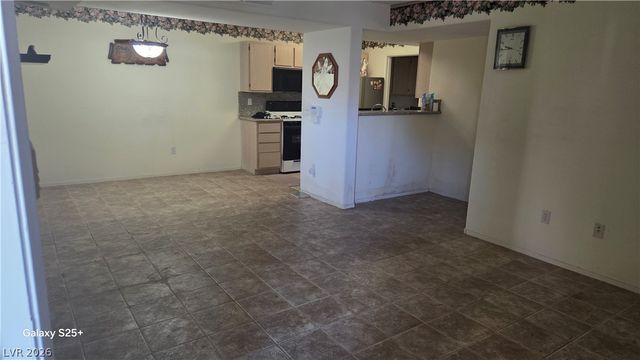 7885 West Flamingo Road 1008, Las Vegas, NV 89147