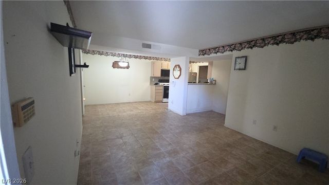7885 West Flamingo Road 1008, Las Vegas, NV 89147