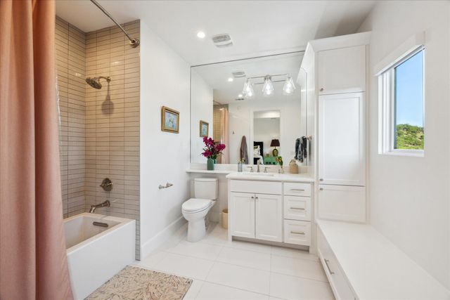 9416 Ranchland Hills BLVD, Jonestown, TX 78645