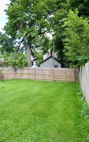 413 N Memorial DRIVE, Racine, WI 53404