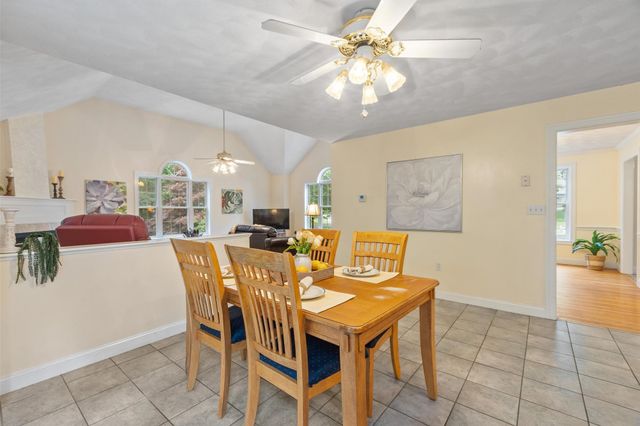 79 Wyndridge Circle, Pelham, NH 03076