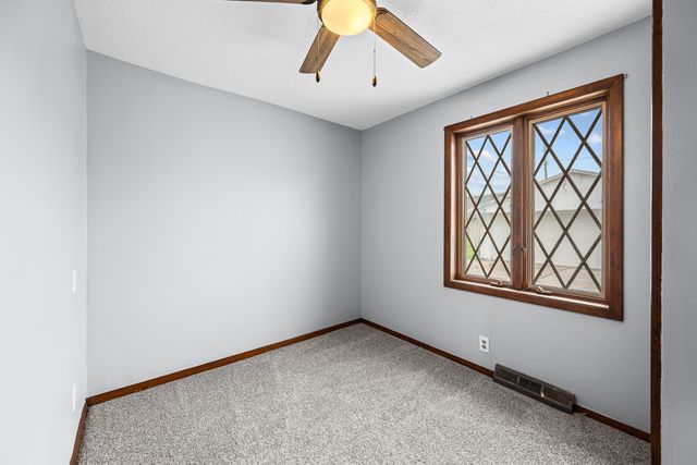 416 4th Street E, Milan, IL 61264