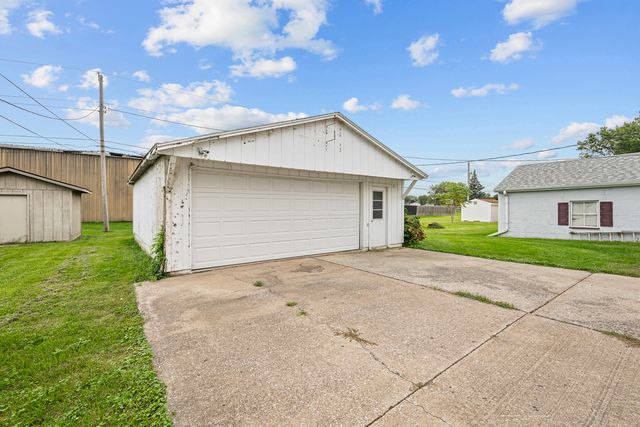 416 4th Street E, Milan, IL 61264