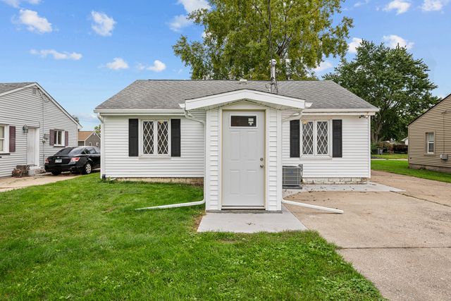 416 4th Street E, Milan, IL 61264