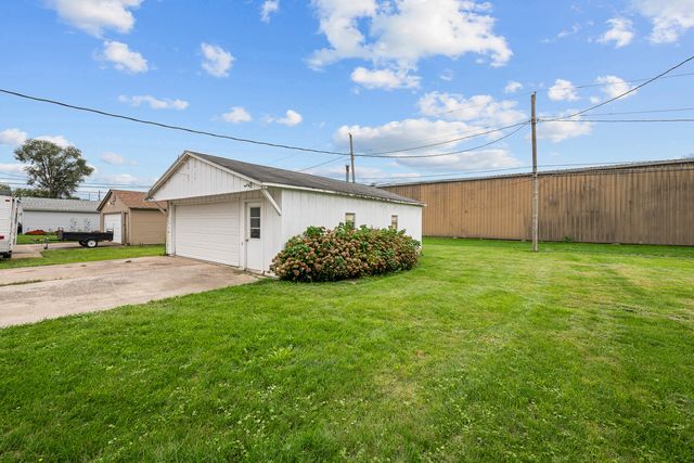 416 4th Street E, Milan, IL 61264