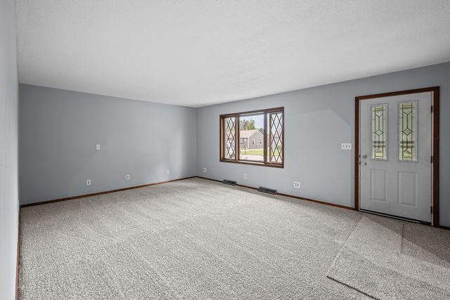 416 4th Street E, Milan, IL 61264