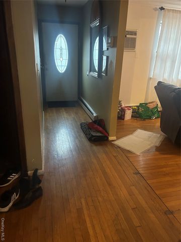 89 Grant Avenue, Farmingdale, NY 11735