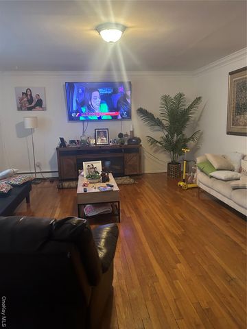 89 Grant Avenue, Farmingdale, NY 11735