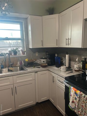 89 Grant Avenue, Farmingdale, NY 11735