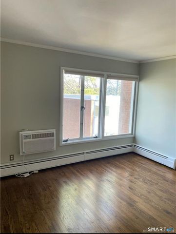 64 North Lake Drive C2, Hamden, CT 06517