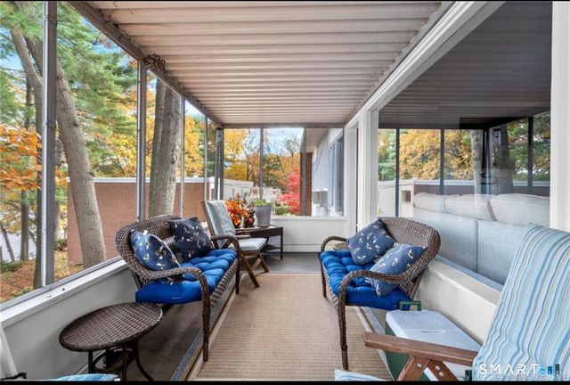 64 North Lake Drive C2, Hamden, CT 06517