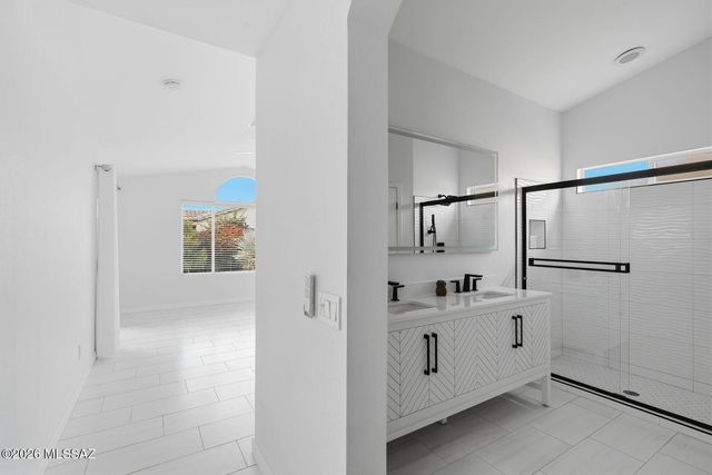 36892 S Golf Course Drive, Tucson, AZ 85739