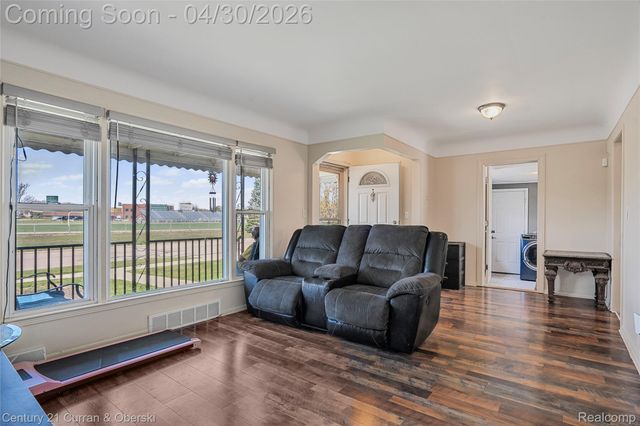 15040 Berwick Street, Livonia, MI 48154