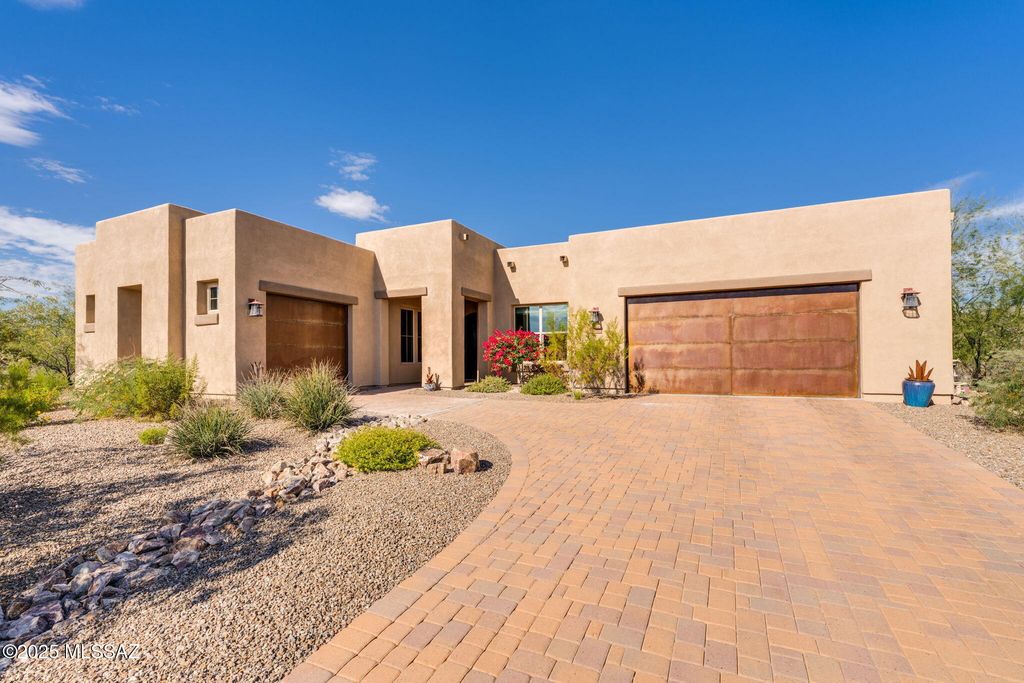 4200 W Distant Wash Court, Marana, AZ 85658