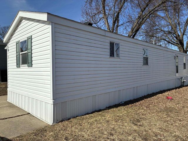 73 RedWing Lane, Madison, WI 53704