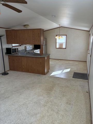 73 RedWing Lane, Madison, WI 53704