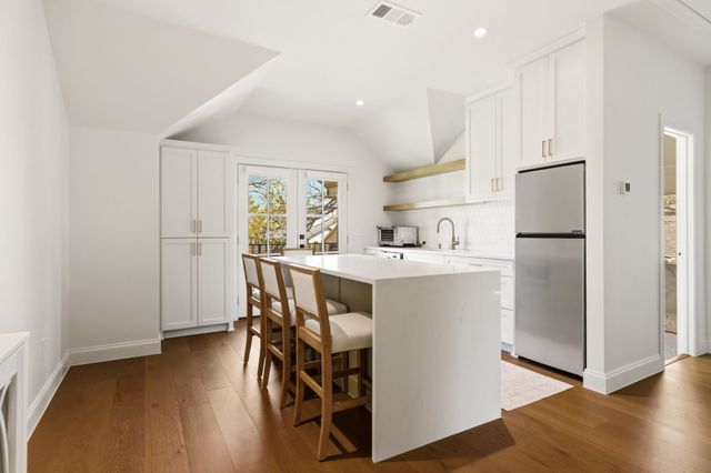 212 Oak Crest Hill Drive, Colleyville, TX 76034