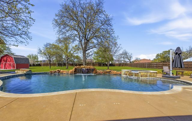 212 Oak Crest Hill Drive, Colleyville, TX 76034