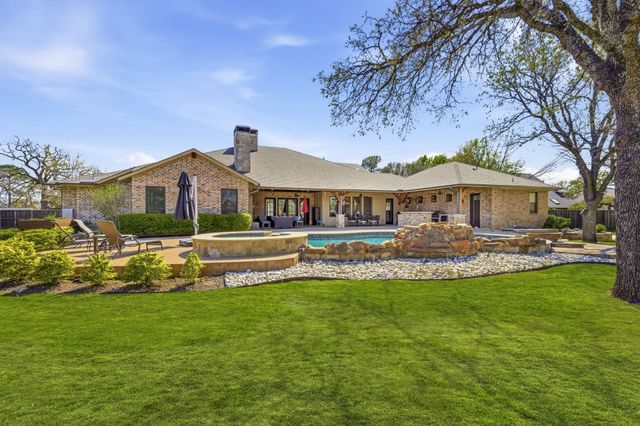 212 Oak Crest Hill Drive, Colleyville, TX 76034