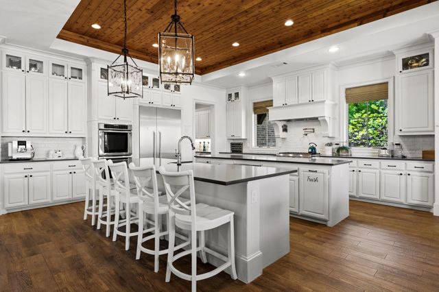 212 Oak Crest Hill Drive, Colleyville, TX 76034