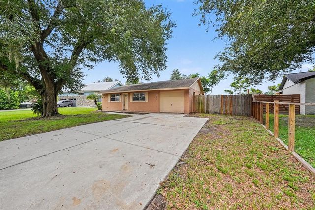 2451 GLENVIEW DRIVE, Land O Lakes, FL 34639