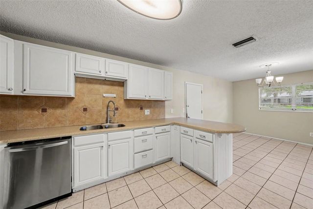 2451 GLENVIEW DRIVE, Land O Lakes, FL 34639