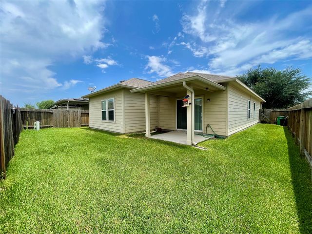 10803 Woodwind Shadows Drive, Cypress, TX 77433