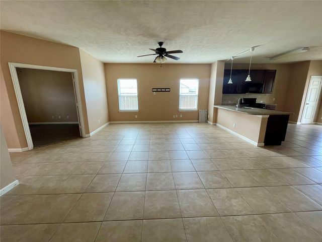 10803 Woodwind Shadows Drive, Cypress, TX 77433