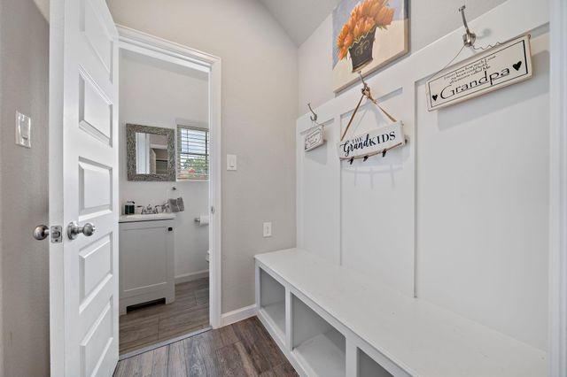 381 Andes Drive, Montgomery, TX 77316