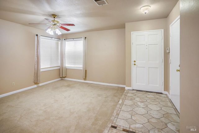 2505 Copperfield Dr, Santa Rosa, CA 95401