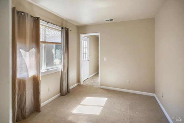 2505 Copperfield Dr, Santa Rosa, CA 95401