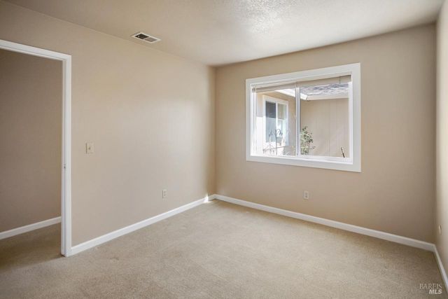 2505 Copperfield Dr, Santa Rosa, CA 95401