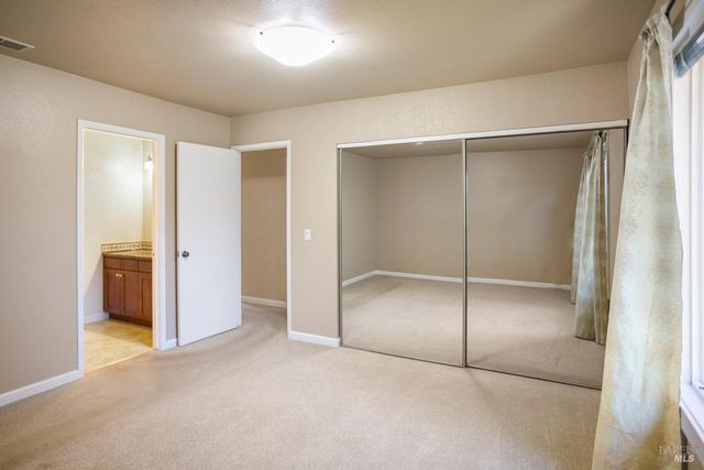 2505 Copperfield Dr, Santa Rosa, CA 95401