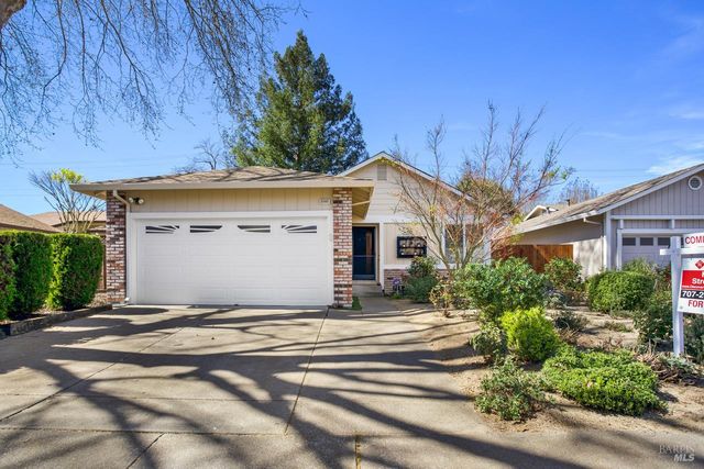 2505 Copperfield Dr, Santa Rosa, CA 95401