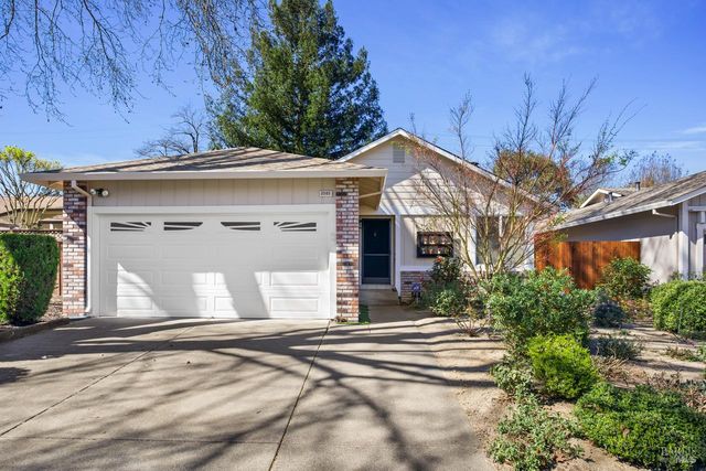 2505 Copperfield Dr, Santa Rosa, CA 95401