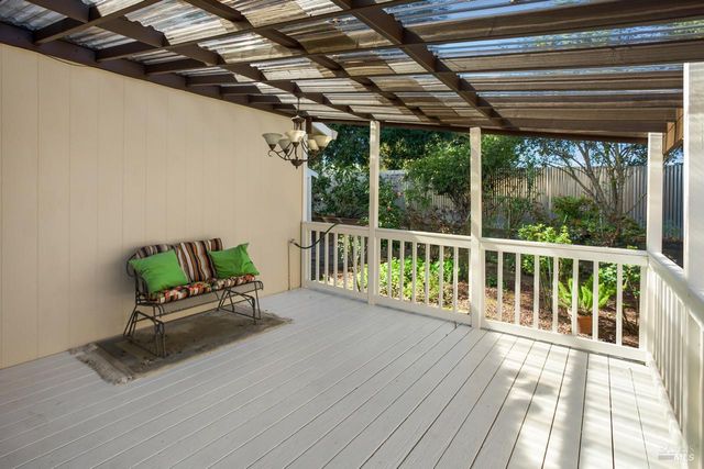 2505 Copperfield Dr, Santa Rosa, CA 95401