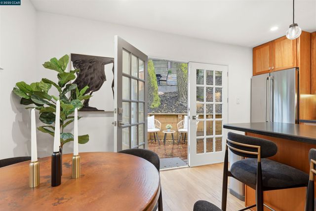 129 Spring Rd, Orinda, CA 94563