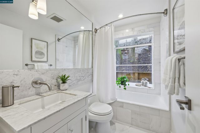 129 Spring Rd, Orinda, CA 94563